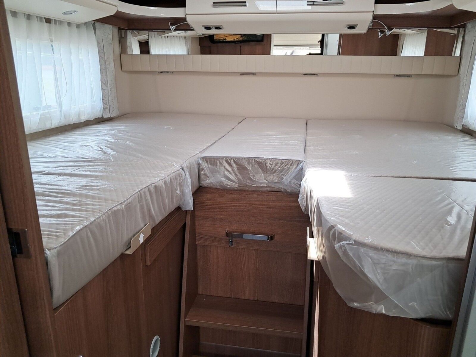 Fahrzeugabbildung Carthago C2-tourer I 145 RB LE comfort Navi, TV, Markise