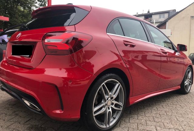 MERCEDES-BENZ A 180 AMG Line mit Sportfahrwerk