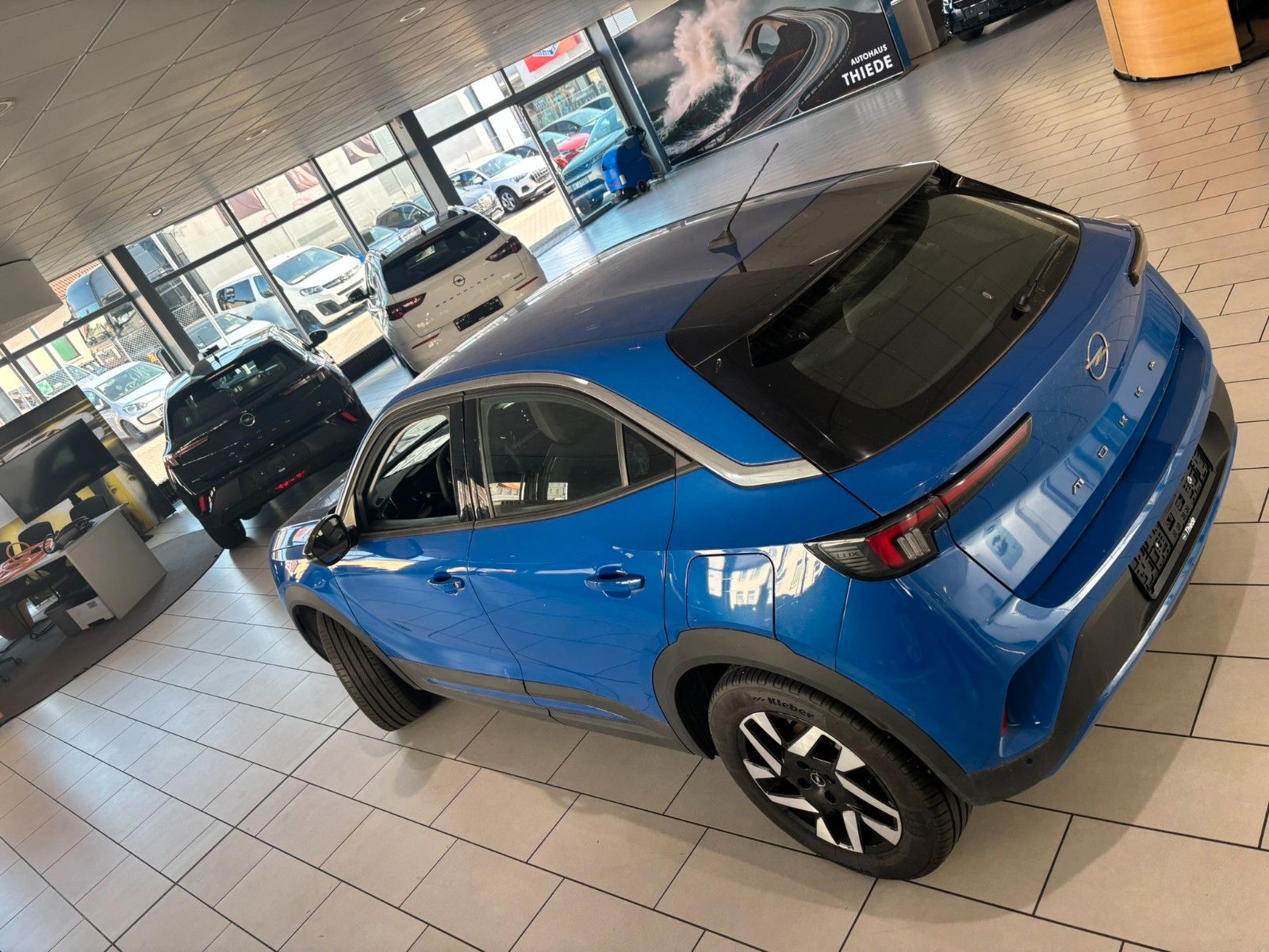Fahrzeugabbildung Opel Mokka ELEGANCE 1.2T NAVI/LED/KAMERA/SPORT/SH/DAB