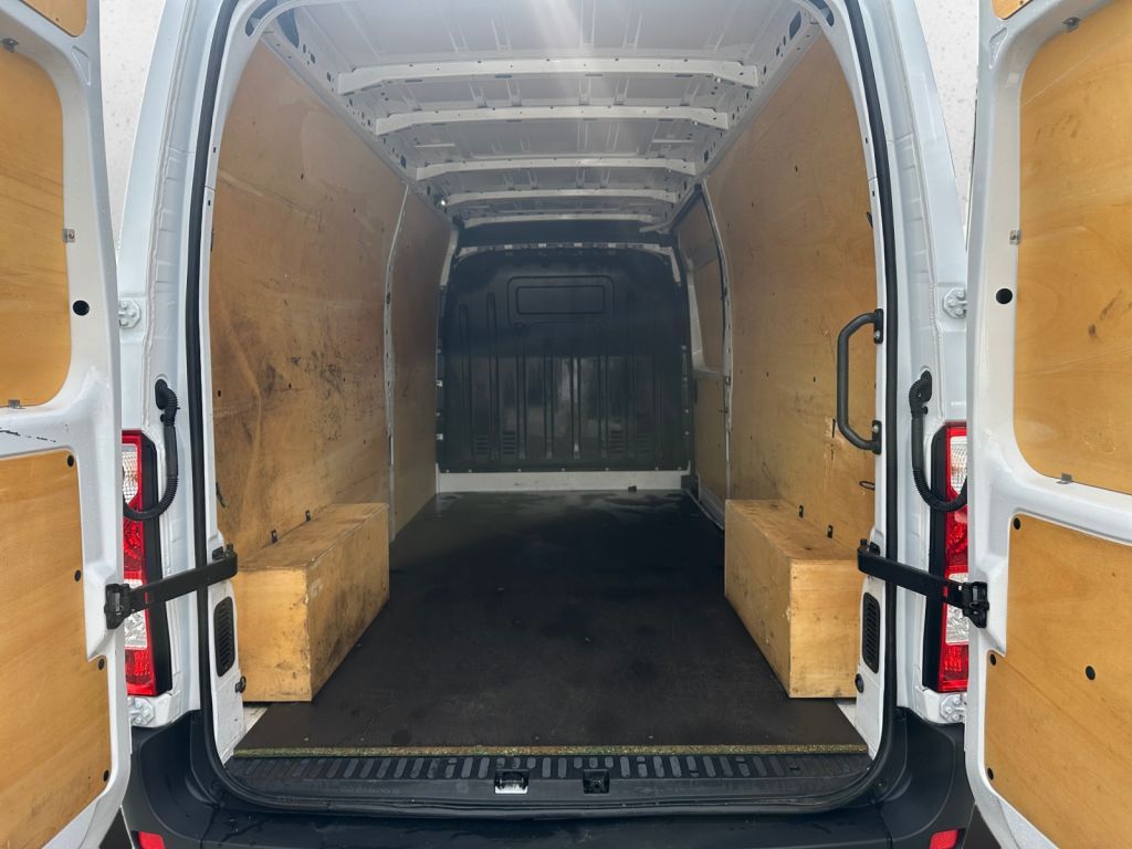 RENAULT Master dCi 135 L3H2 VA Basis RENAULT Master dCi 135 L3H2 VA Basis
