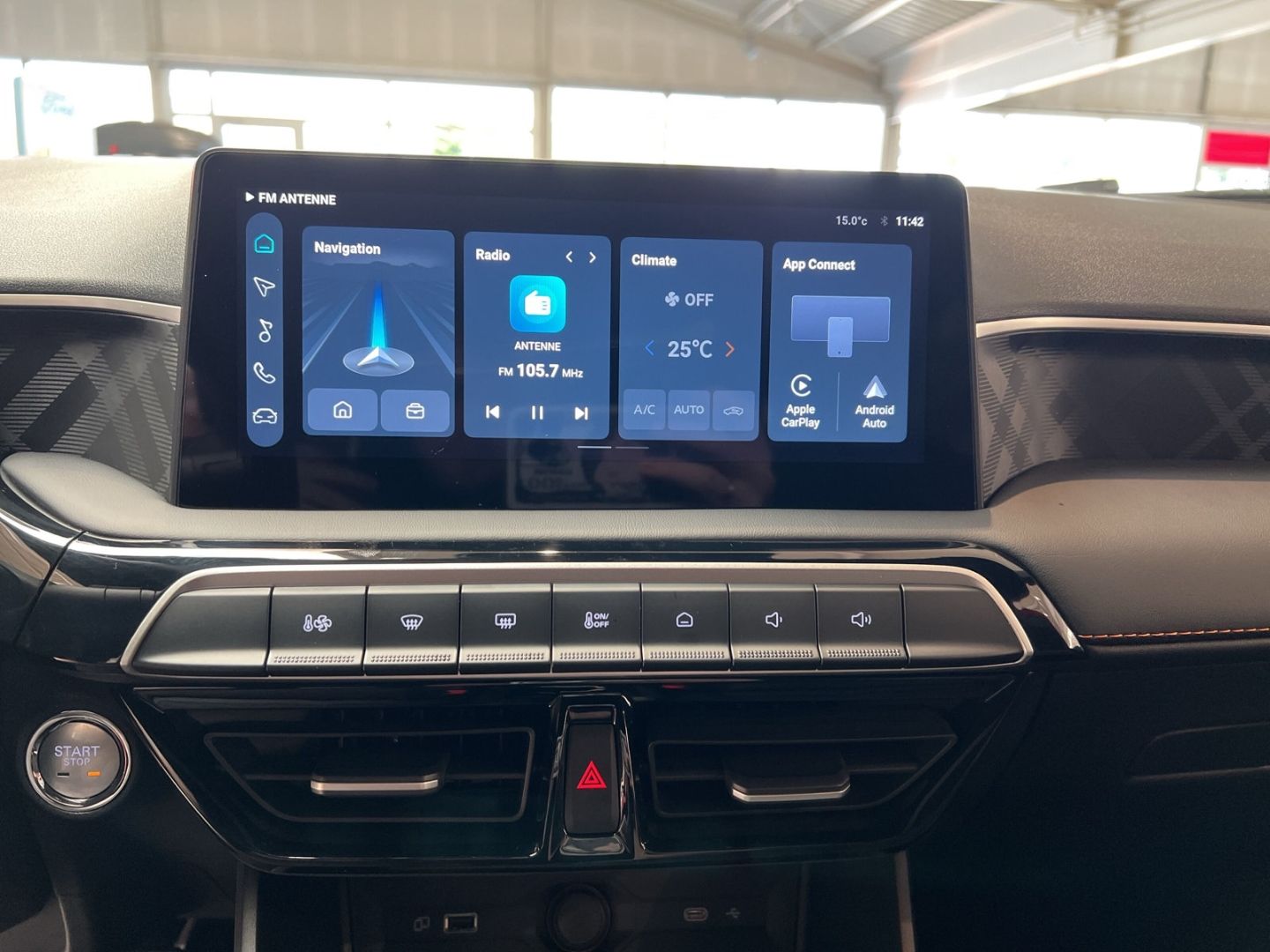 Fahrzeugabbildung MG MG3 1.5L HEV LUX Finanzierungspreis Navi Leder 3