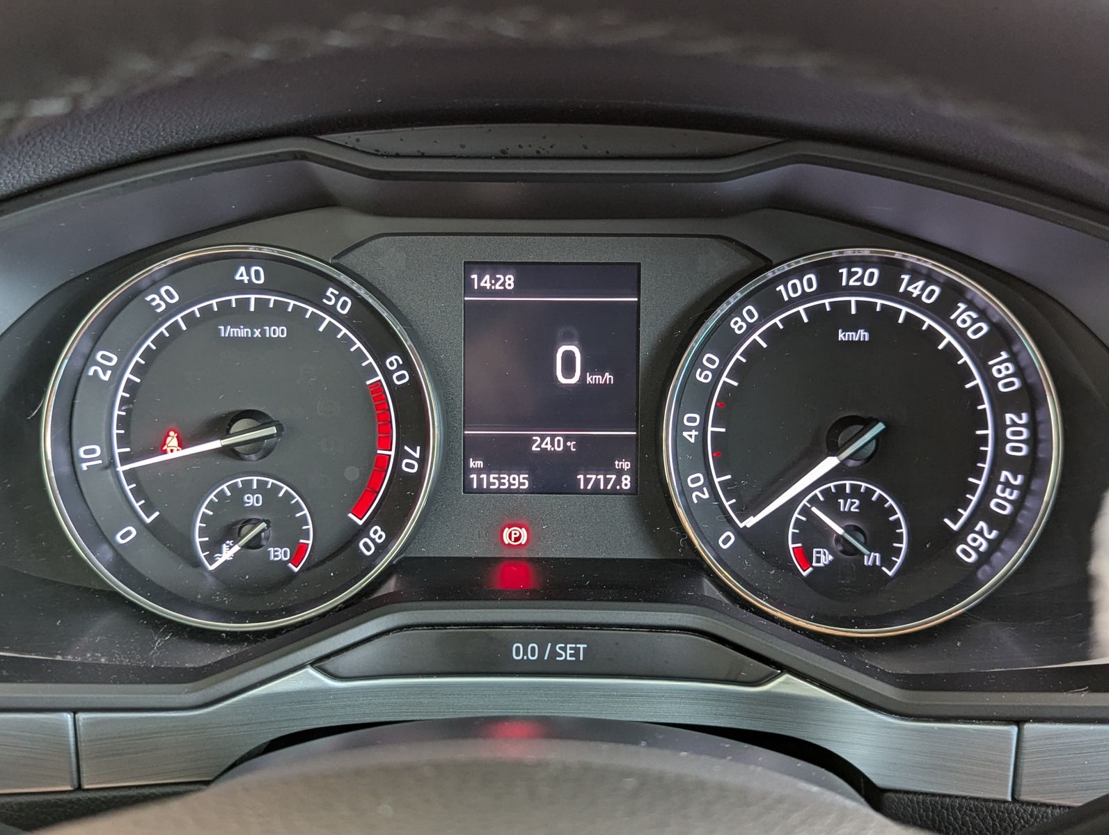 SKODA Superb 1.8 TSI Ambition Bi-Xen SHZ Tempomat AHK - Image 27