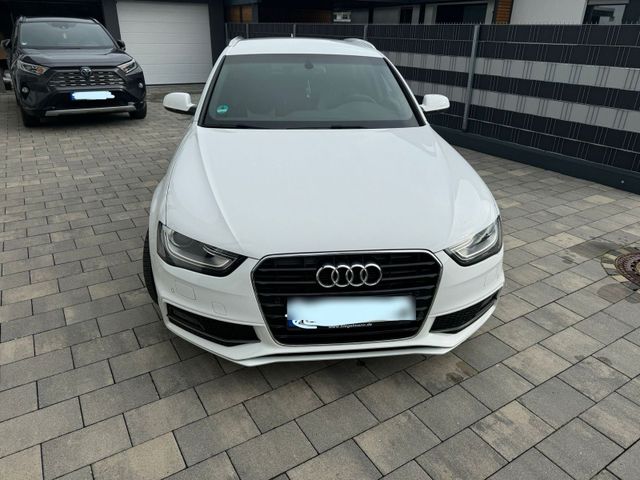 Audi A4 b8 Avant 2.0 TDI Multitronic S-Line