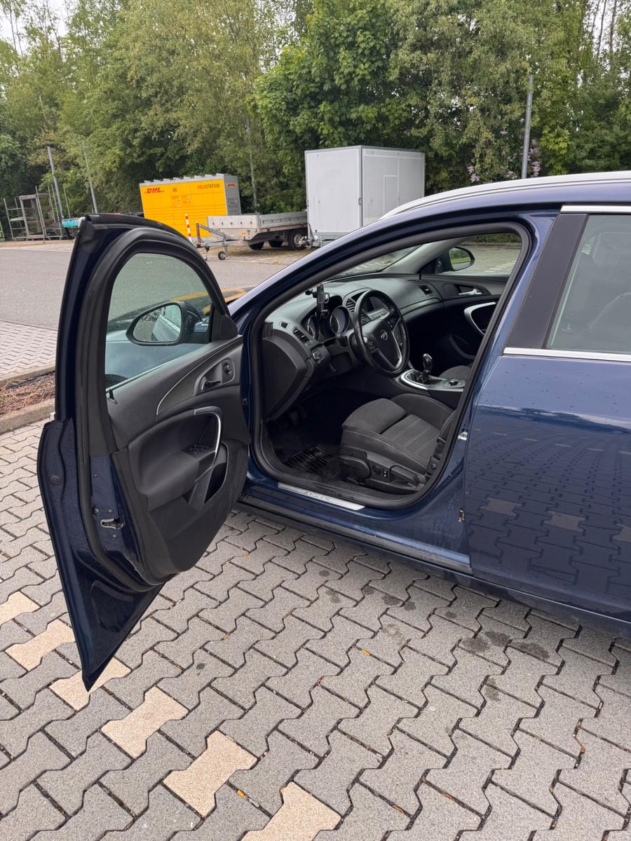 Opel Insignia 2012 — photo 9