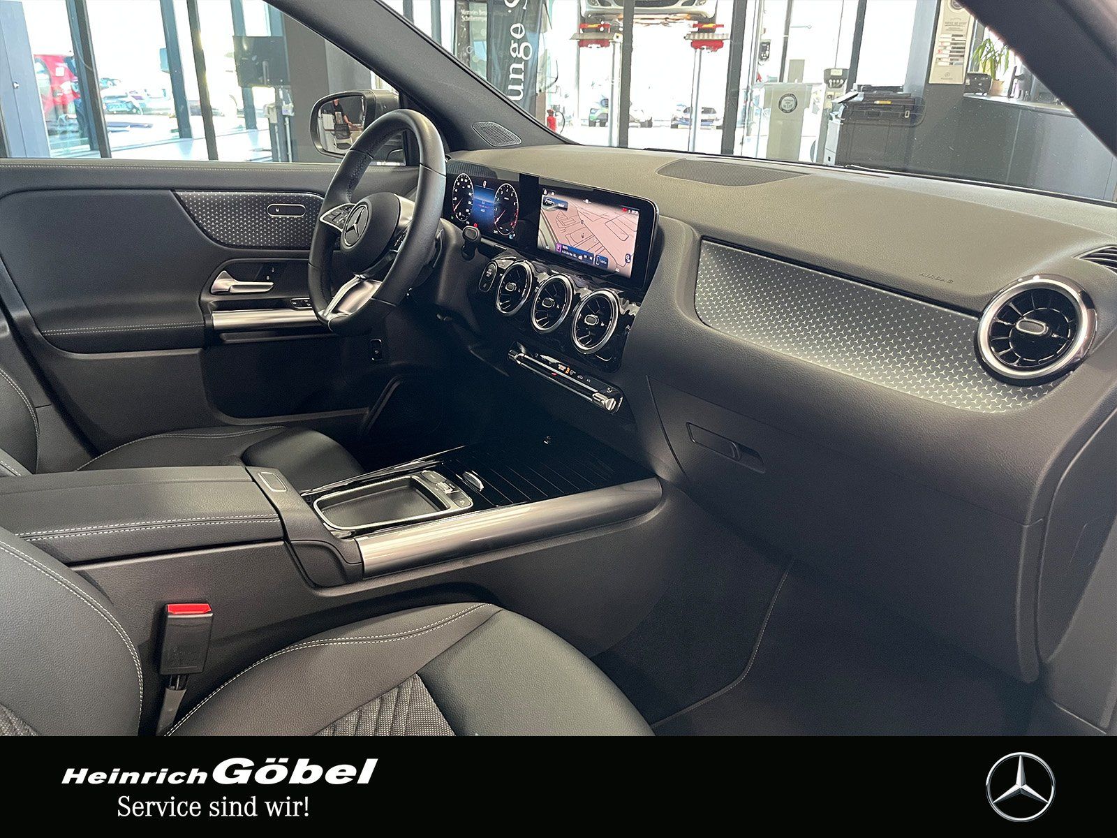Fahrzeugabbildung Mercedes-Benz GLA 220 4M PROGRESSIVE+LED+KAMERA+NAVI+CARPLAY