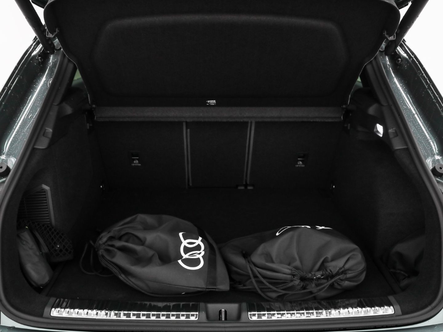 Audi Q3 e-hybrid S line Pano DigMatrix TechPro foto 17