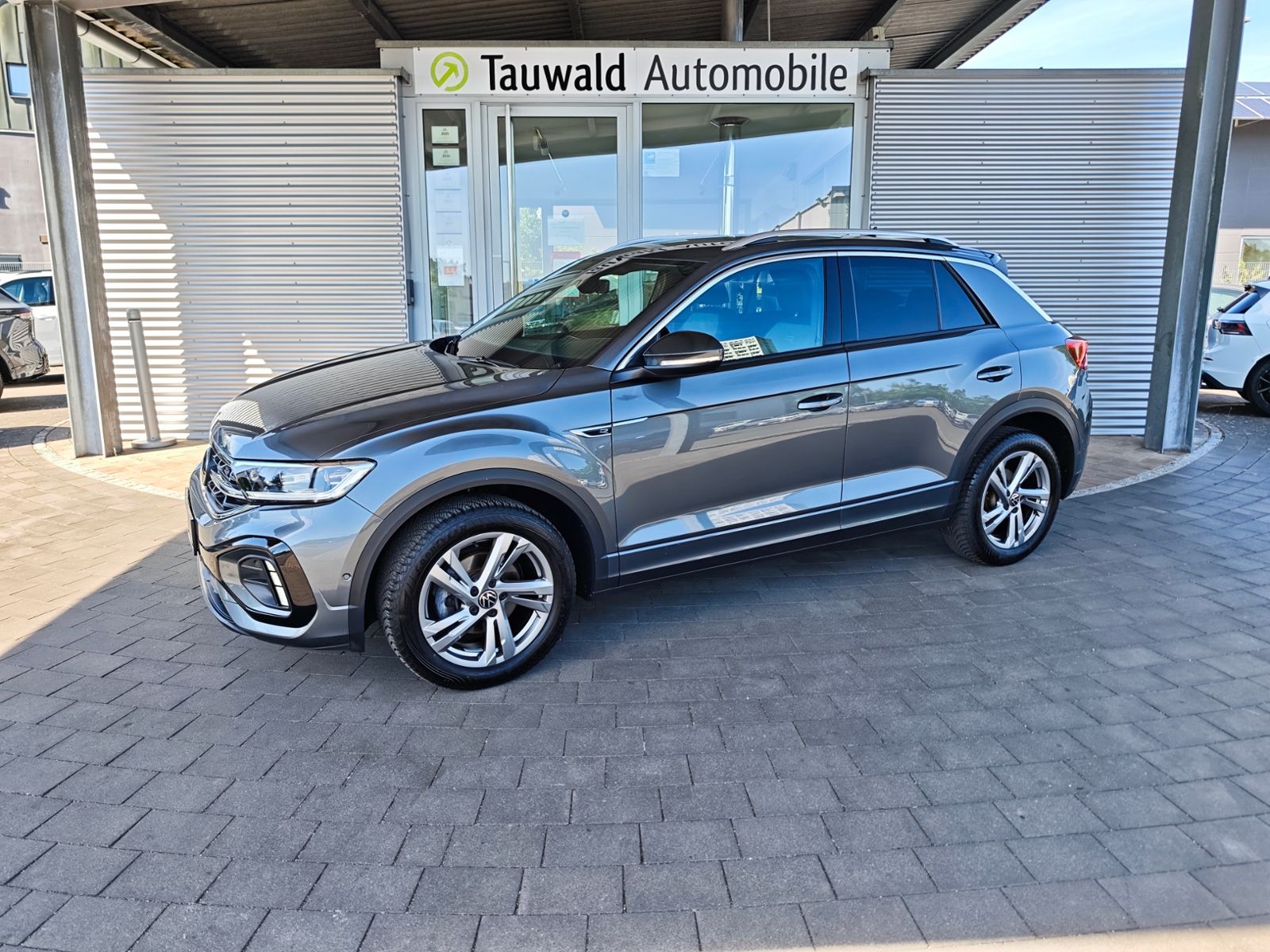 Volkswagen T-Roc - Bild 2