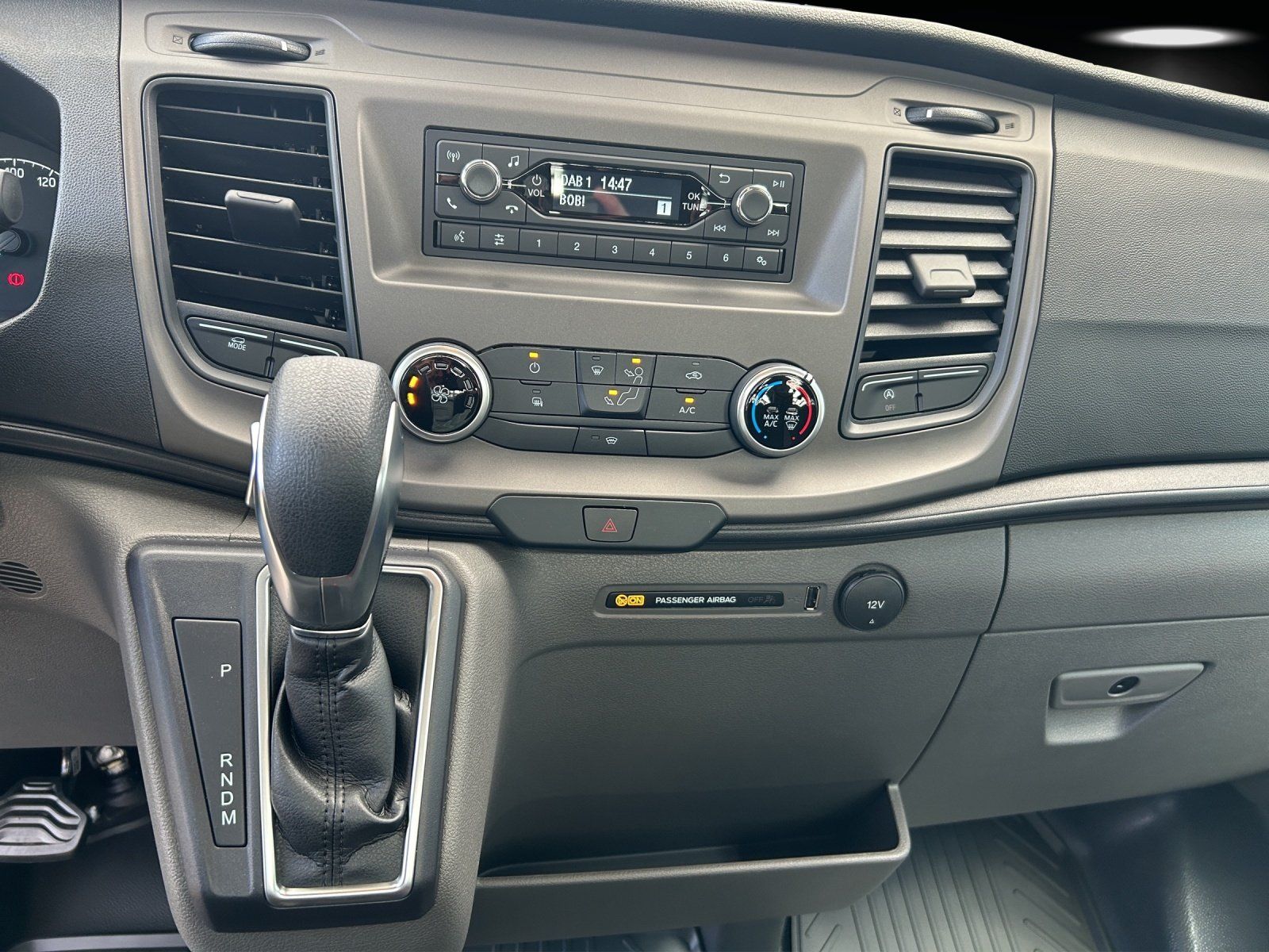 Fahrzeugabbildung Ford Transit 3-Seiten Kipper 350L2 AHK Klima