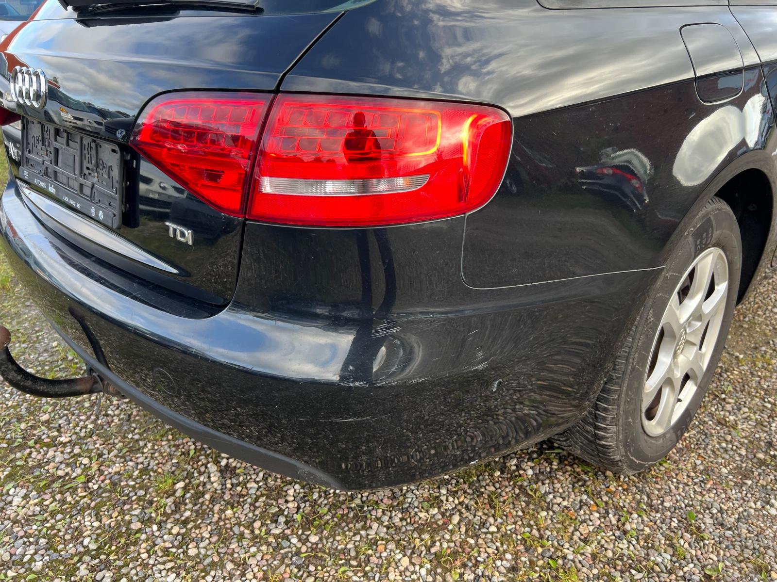 Audi A4 2011 — photo 17