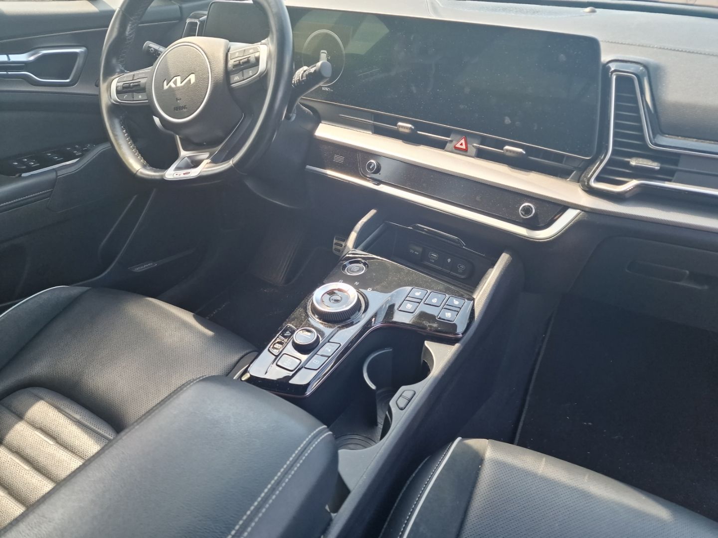 Fahrzeugabbildung Kia Sportage GT-Line Plug-in Hybrid 4WD Navi Leder A