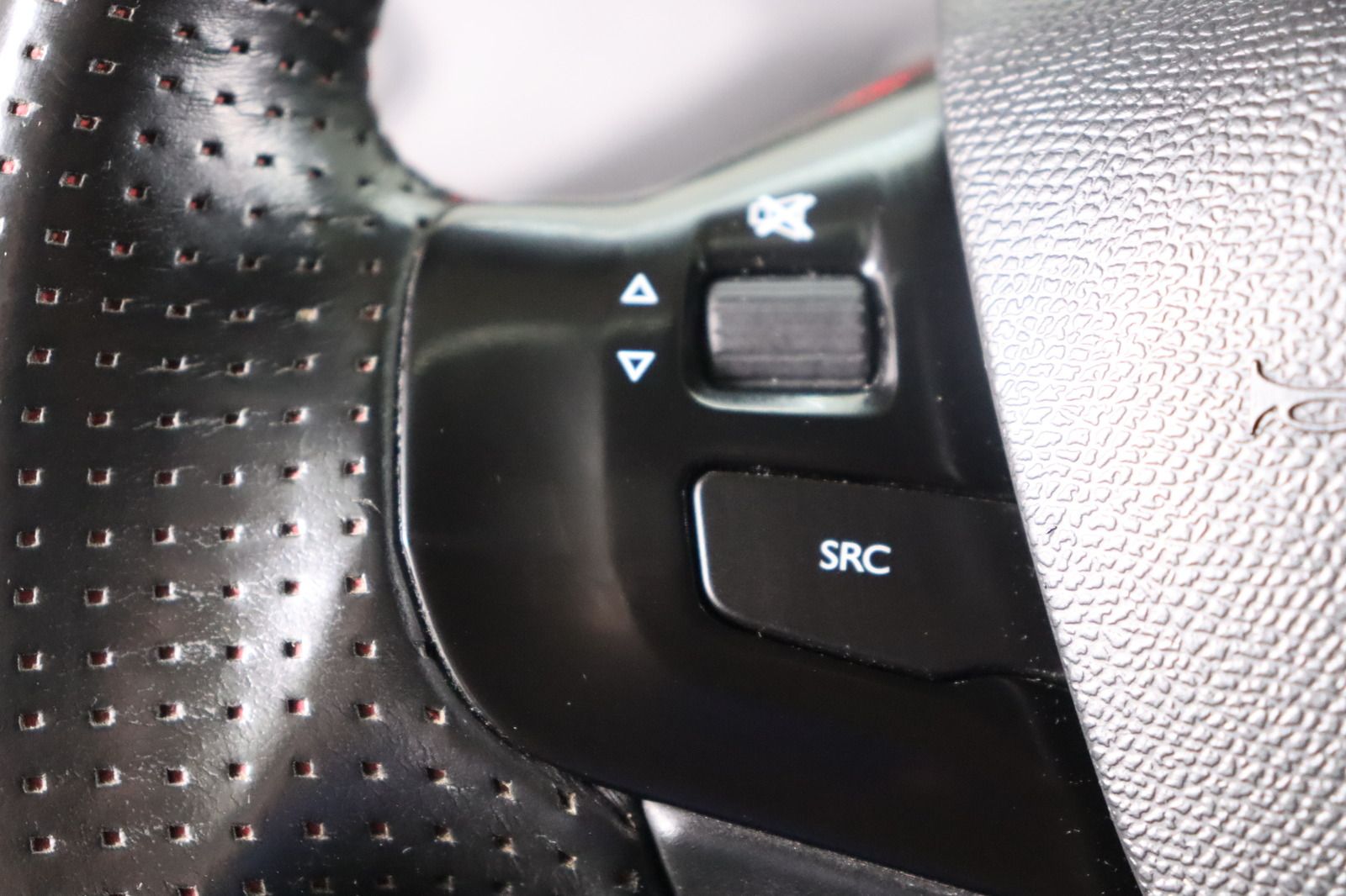 Fahrzeugabbildung Peugeot 308 GT * LED * Teilleder * Navi
