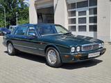 Jaguar Daimler V8 Automatik - Jaguar: Grün