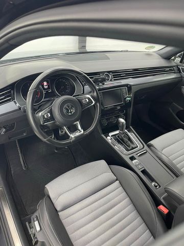 VW Passat DSG R-line