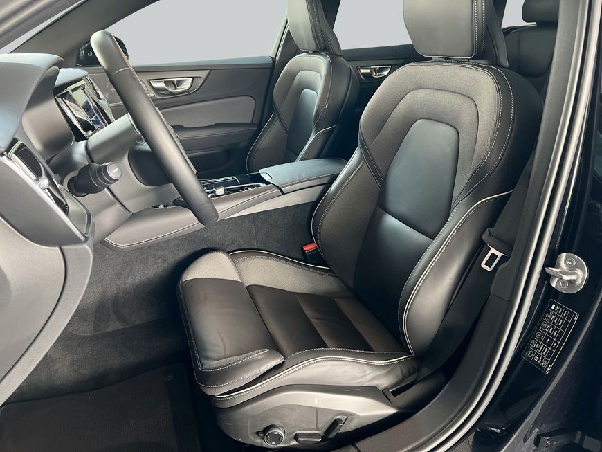 Volvo V60 T6 AWD Recharge Plus-Dark Glasd 360° Pilot B foto 10