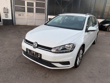 Volkswagen Golf - 2