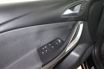 Fotografie des Opel Astra 1.4 Turbo Start/Stop Sports Tourer AT Opel