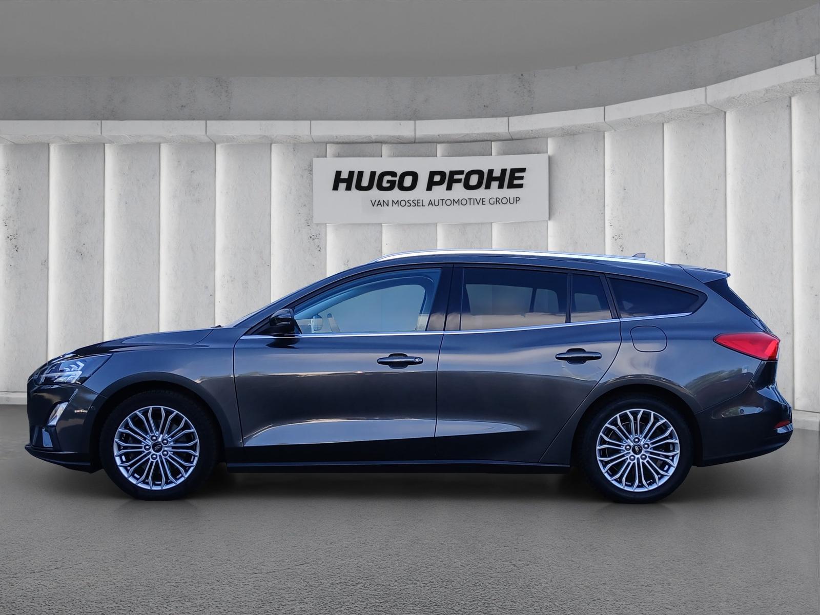 Ford Focus Titanium Turnier LED NAVI AHK KAMERA
