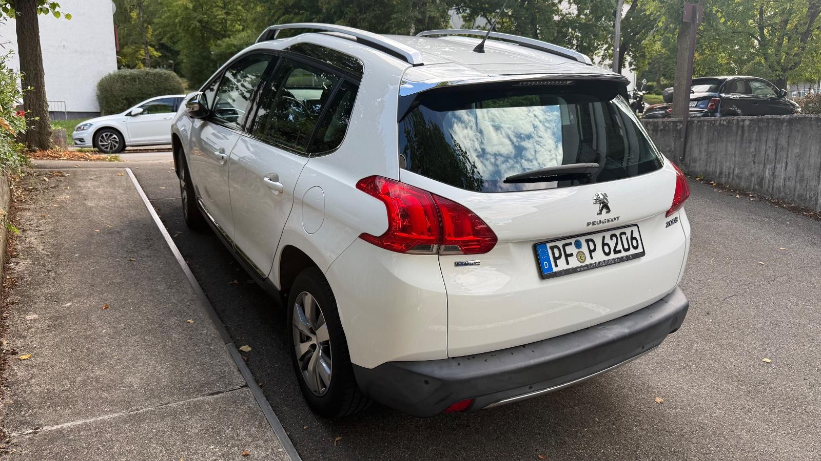 Peugeot 2008 Allure, Automatik, 79.900 KM, Top Zustand