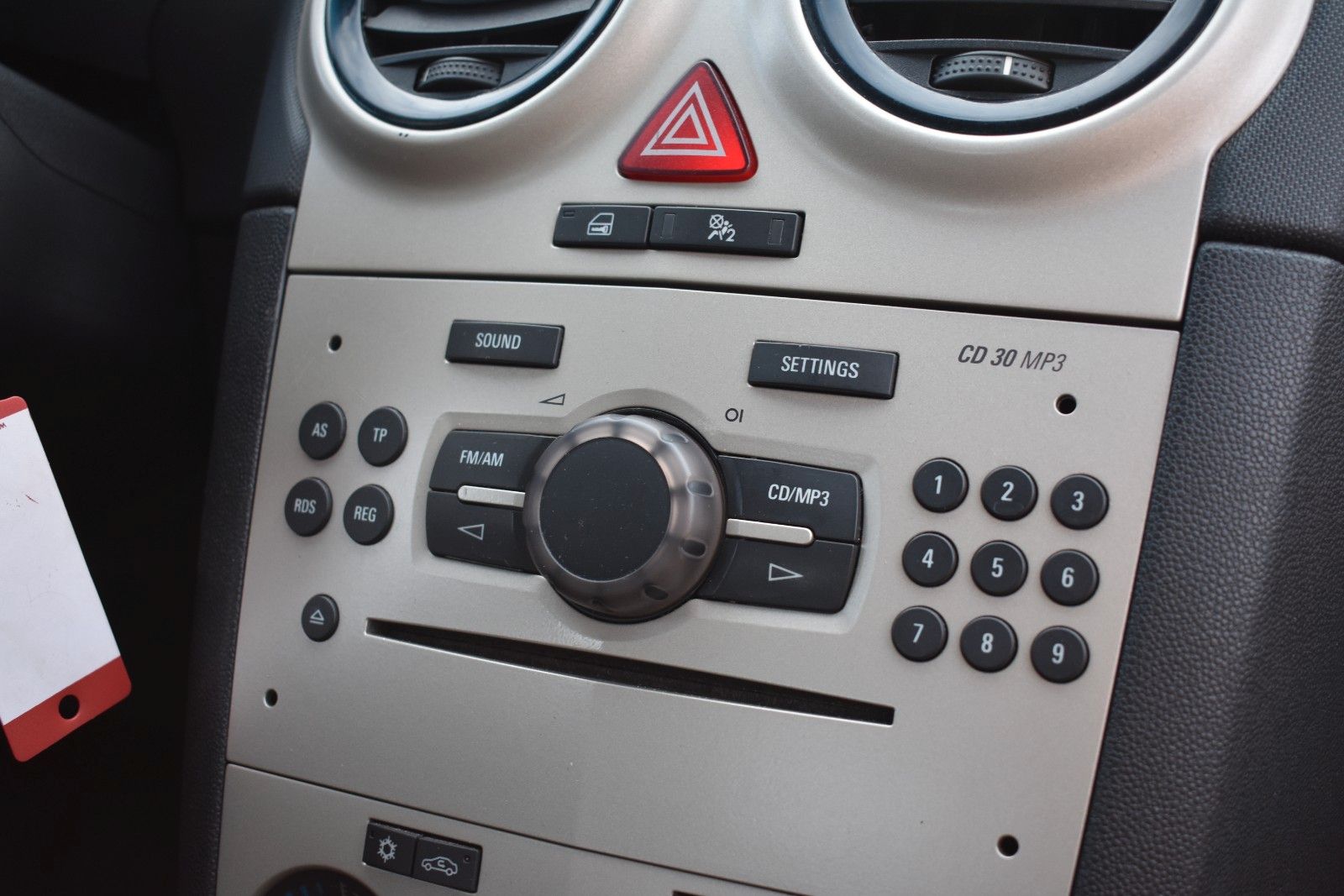 Fahrzeugabbildung Opel Corsa D Edition KLIMA