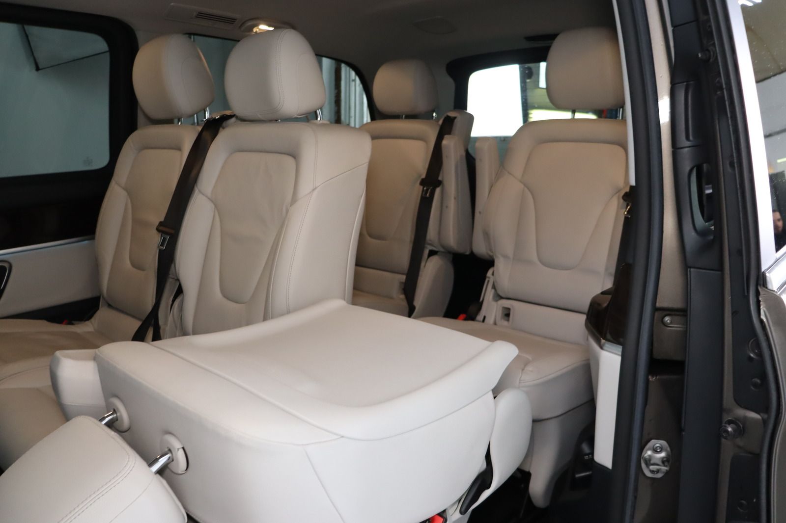 Fahrzeugabbildung Mercedes-Benz V 250 d 4matic Avantgarde * lang * 360 * ILS