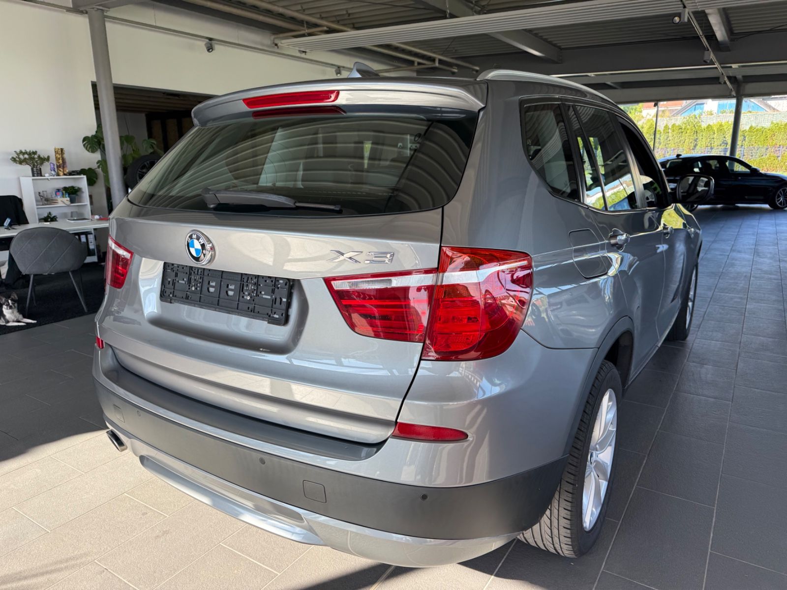 Fahrzeugabbildung BMW X3 xDrive 20d Aut. * Navi * Xenon * PDC * SHZ *