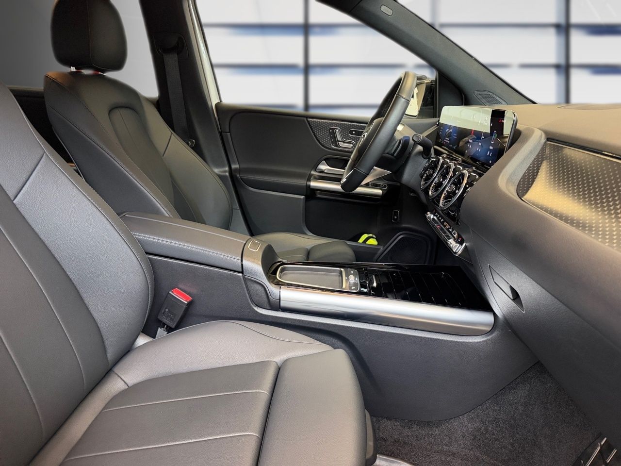 Fahrzeugabbildung Mercedes-Benz B 220 4M STNDHZ+MEMORY+NIGHT+LED+LHZ+TOTW+KAMERA