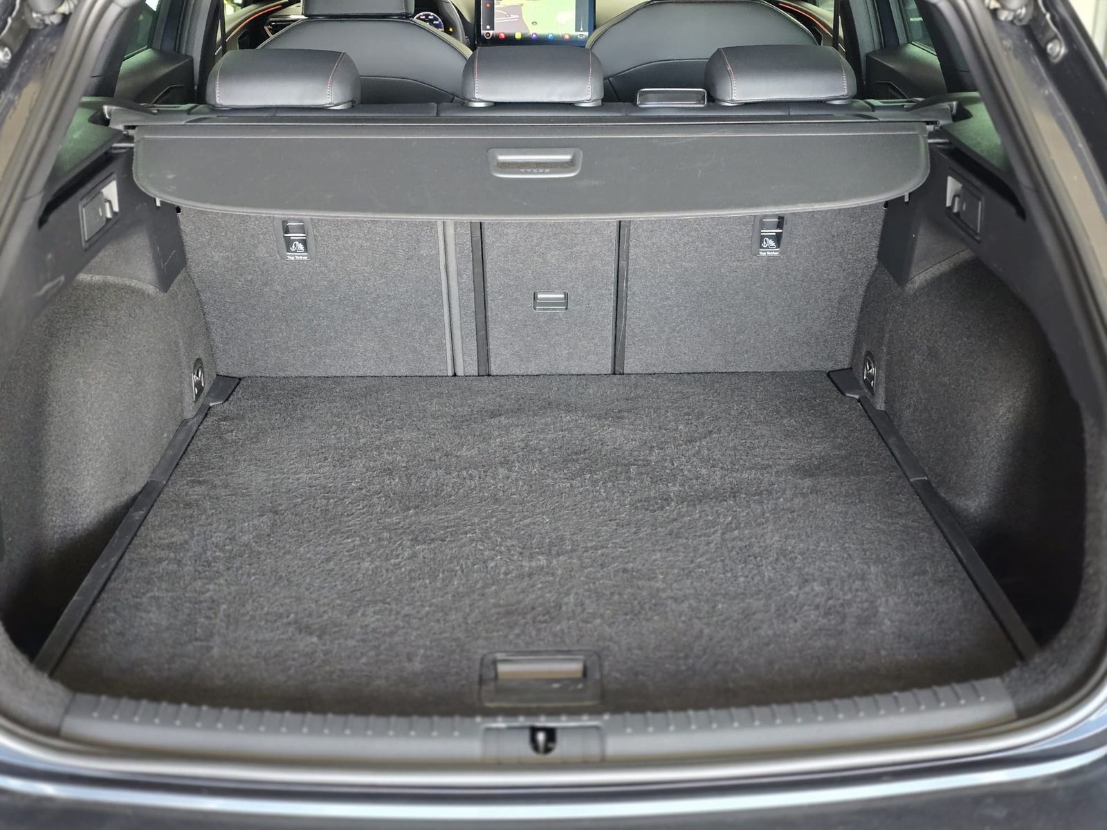 Fahrzeugabbildung CUPRA Leon 1.5 eTSI DSG MATRIX-LED*ACC*AHK*KAMERA*18"