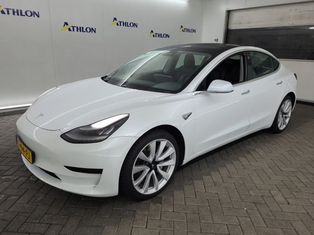 Tesla Model 3 Standard RWD Plus [ AUTOPILOT+19" LMV+60