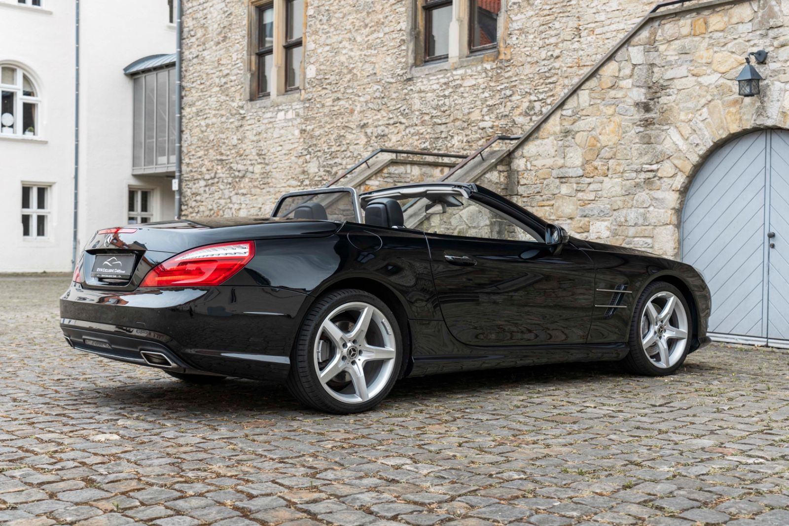 Fahrzeugabbildung Mercedes-Benz SL 400 Roadster H&K KAM NAV AMBIENT 19' RDK TOTW