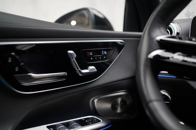 Mercedes-Benz GLC 300e 4M AMG Massage HUD Digital BURM foto 24