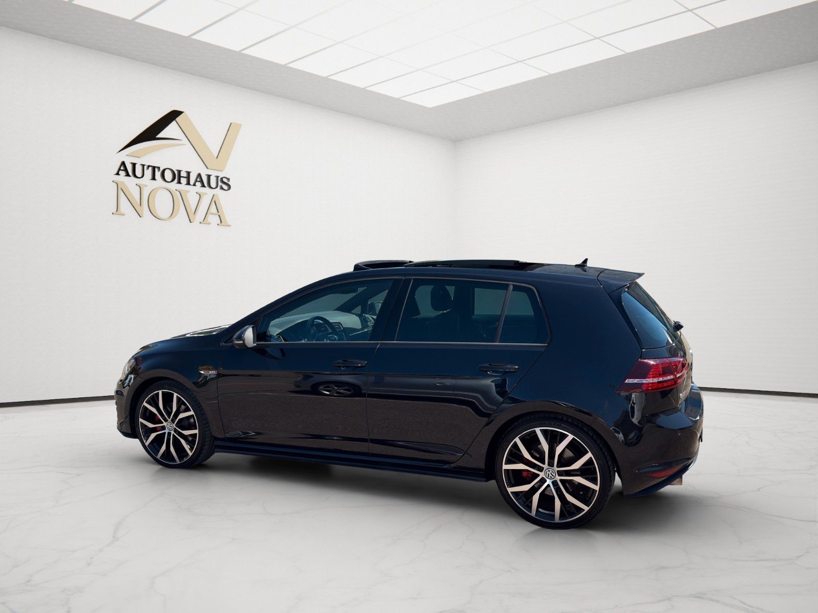 Volkswagen Golf VII Lim. GTI BMT-93.000KM-NAVI-19.ZOLL-PANO foto 3