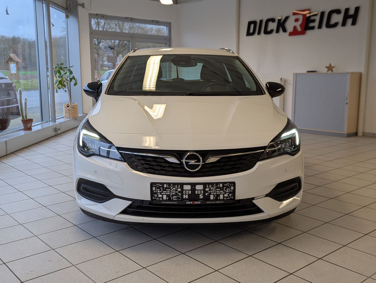 OPEL Astra 1.5 CDTI Aut. Elegance Navi LED Kamera - Image 2