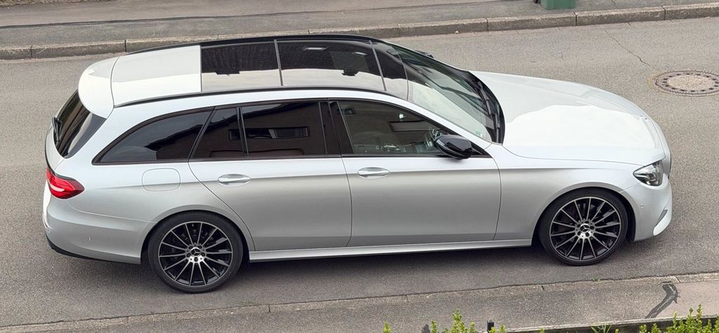Image of Mercedes-Benz E 220