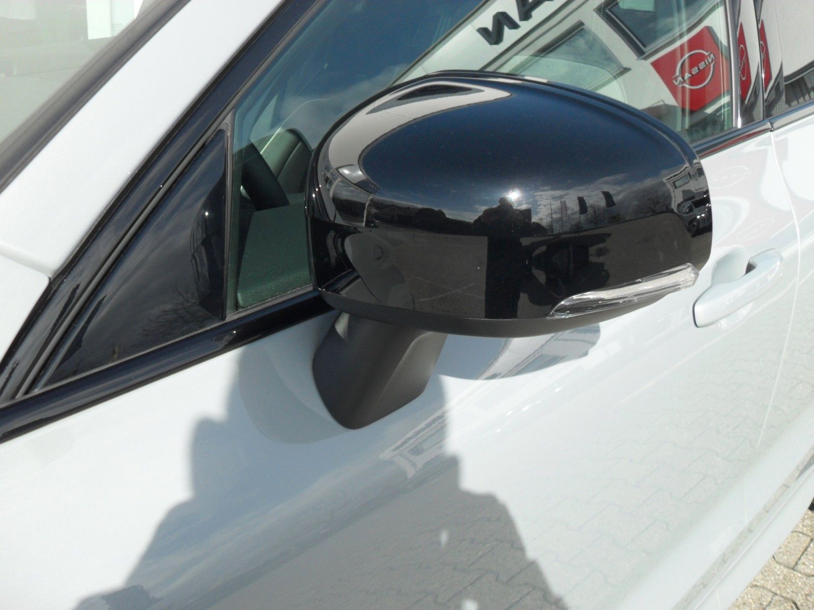 Fahrzeugabbildung Volvo XC 60 B5 Plus Black Edition AWD | Headup