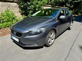 Volvo V40 D3 Momentum *TOP ZUSTAND* - Volvo V40 in Köln