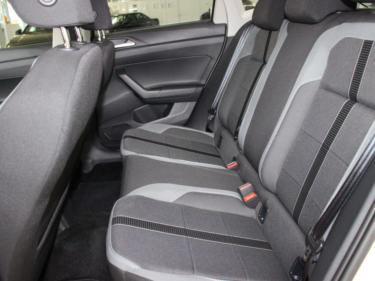 Fahrzeugabbildung Volkswagen Polo 1.0 TSI Style Matrix/ACC/Navi/PDC