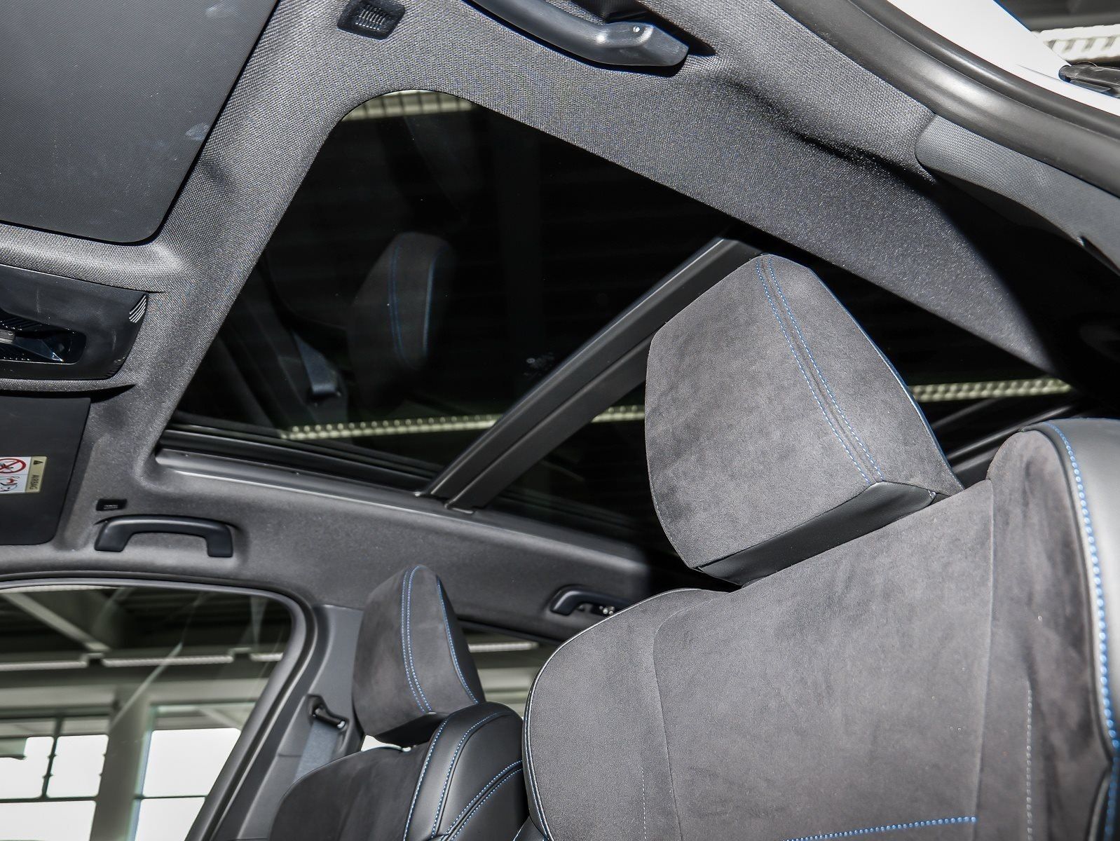 BMW 223 Active Tourer - Bild 12