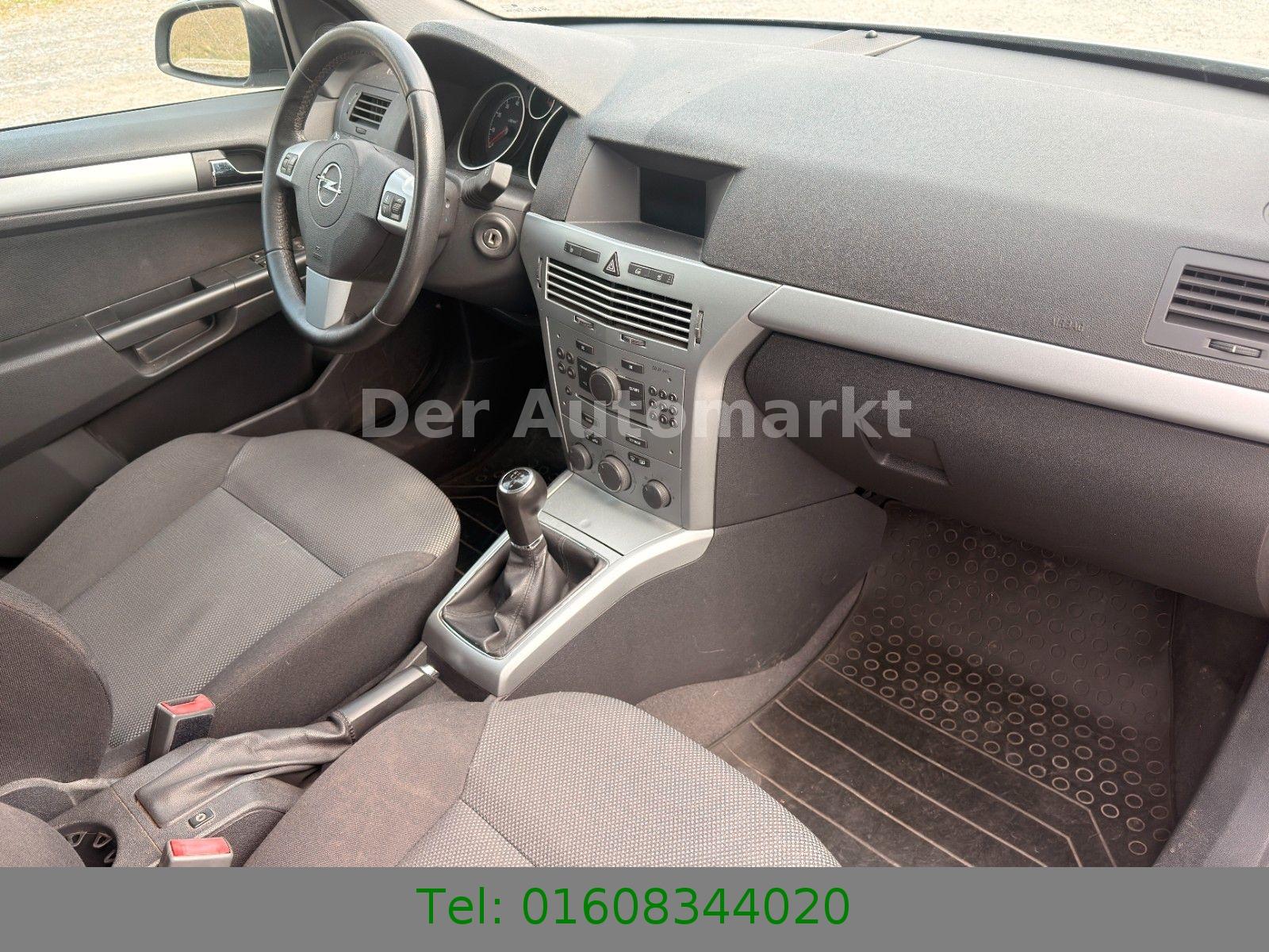 Opel Astra 2009 — photo 17
