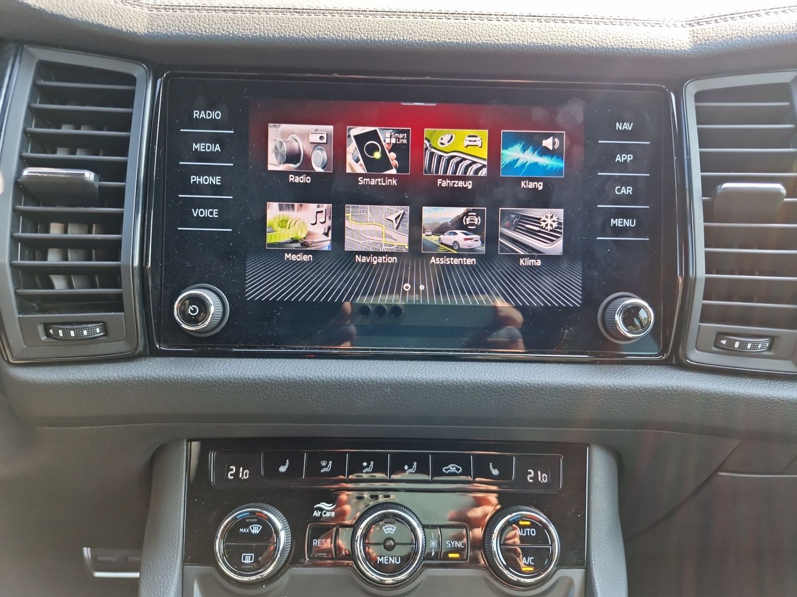 Fahrzeugabbildung SKODA Kodiaq Sportline 1.5 TSI DSG ACC LED KAMERA