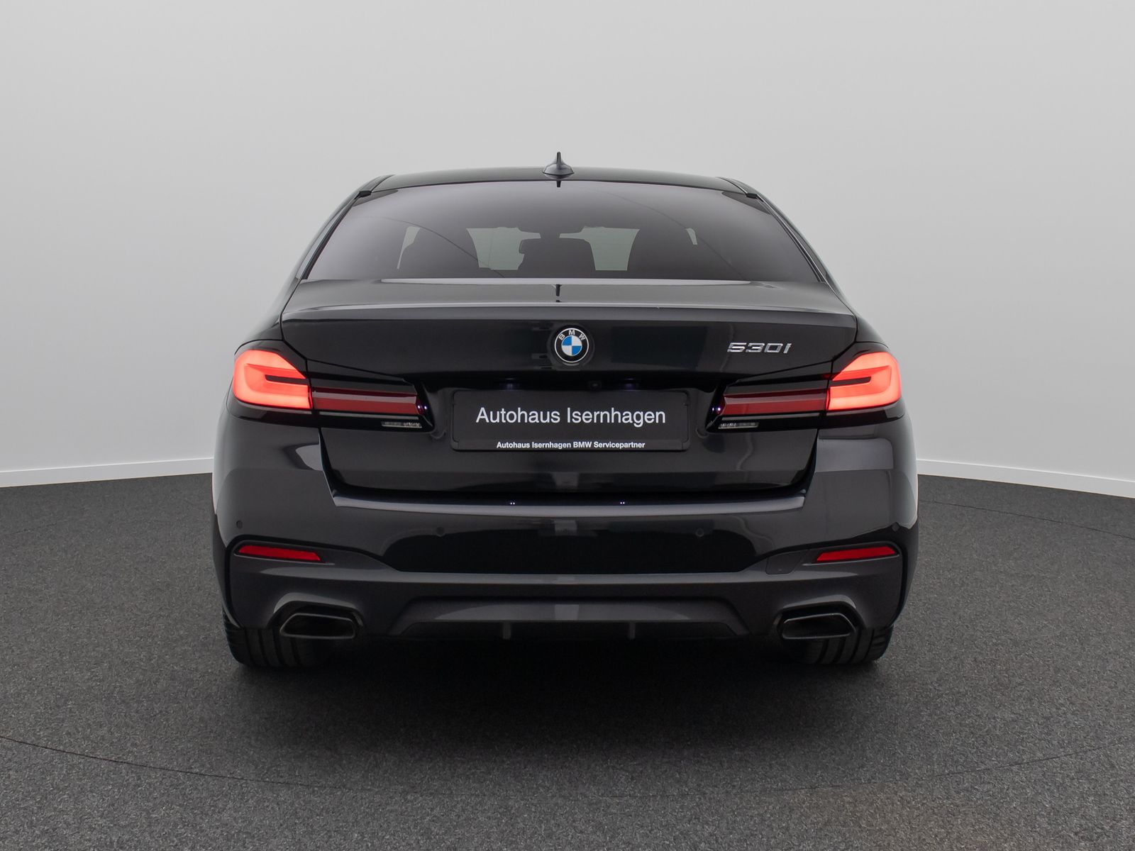 Fahrzeugabbildung BMW 530i M Sport Glasdach Kamera Laser HUD DAB H/K