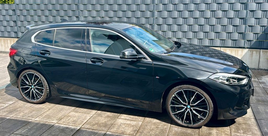 Image of BMW 118