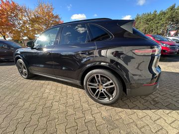 Porsche Cayenne - 3