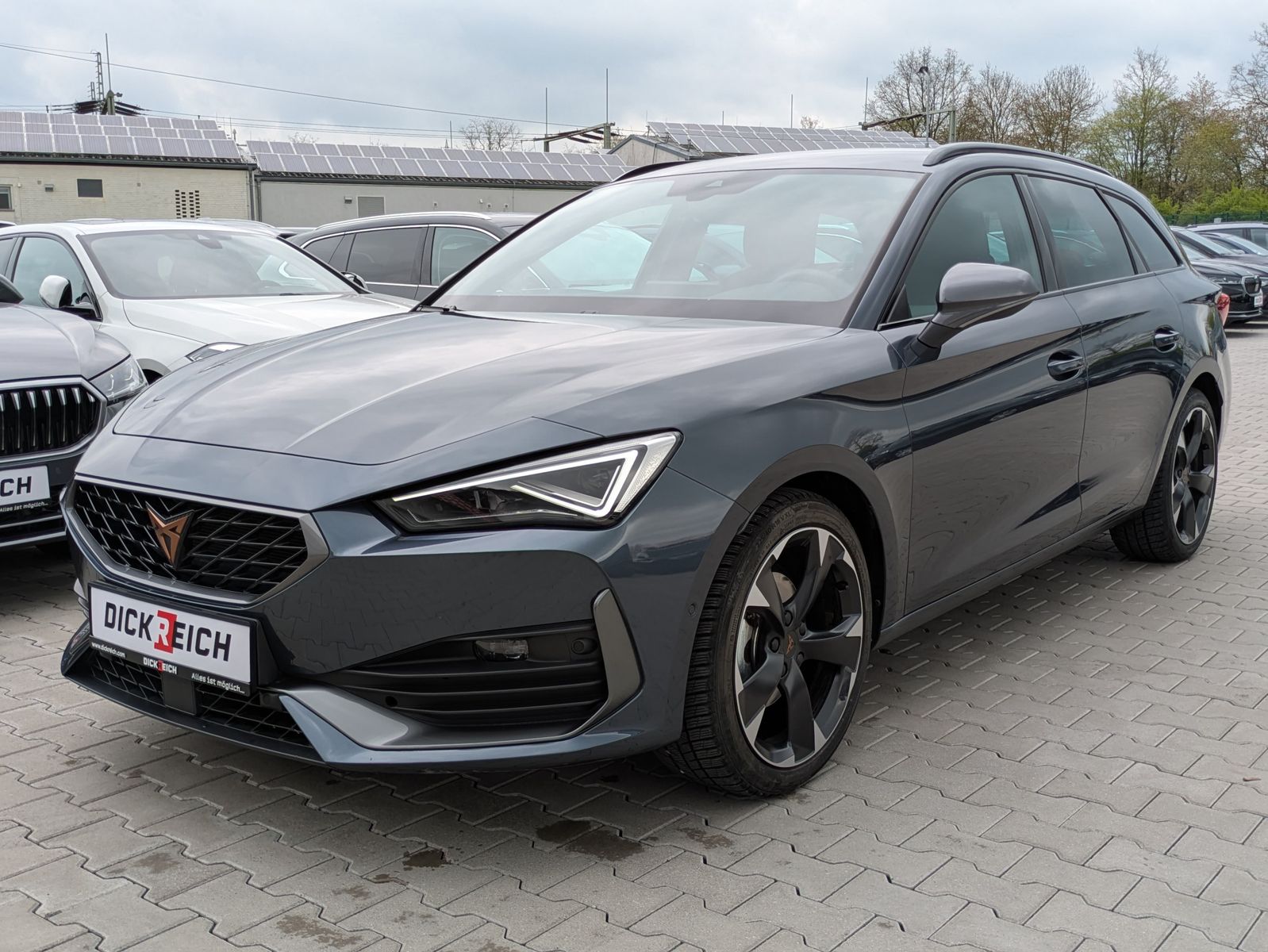 Fahrzeugabbildung CUPRA Leon 1.5 eTSI DSG MATRIX-LED*ACC*AHK*KAMERA*18"