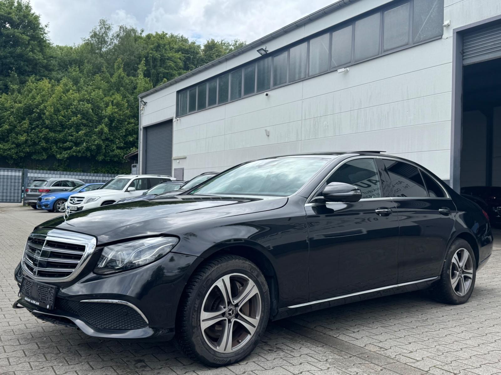 Mercedes-Benz E 350*AMG*HEAD-UP*AHK*360 KAMERA*PANORAMA***