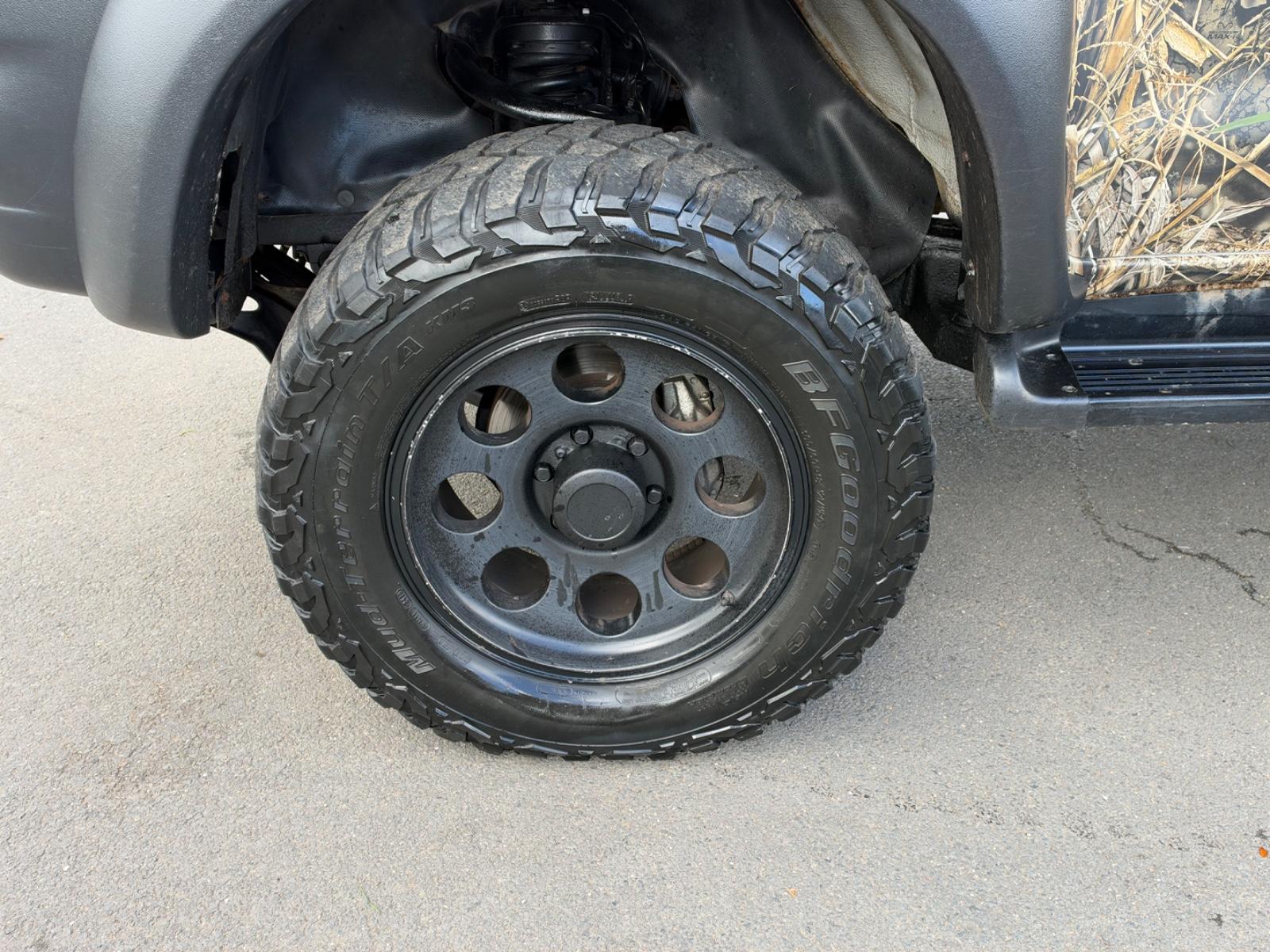 TOYOTA HILUX DOUBLE CAB LIFE 171 ch 4X4 BVM - TREUIL - ATTELAGE - 145000 km