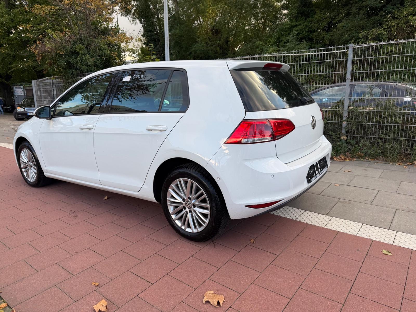 Volkswagen Golf VII Lim. Cup BMT + GARANTIE