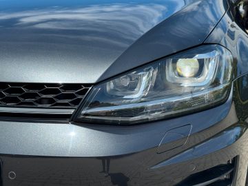 Volkswagen Golf - 8