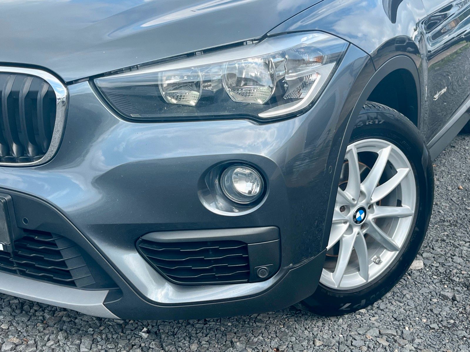 Fahrzeugabbildung BMW X1 sDrive18d Advantage Navi Tempomat SPORTSITZE