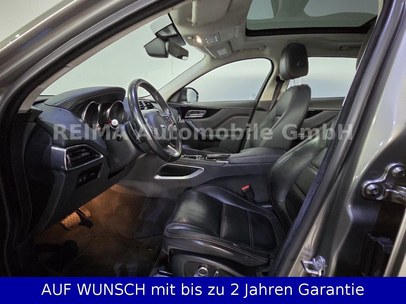 Fahrzeugabbildung Jaguar F-PACE 2,0T Prestige AWD, Pano, Leder, Meridian