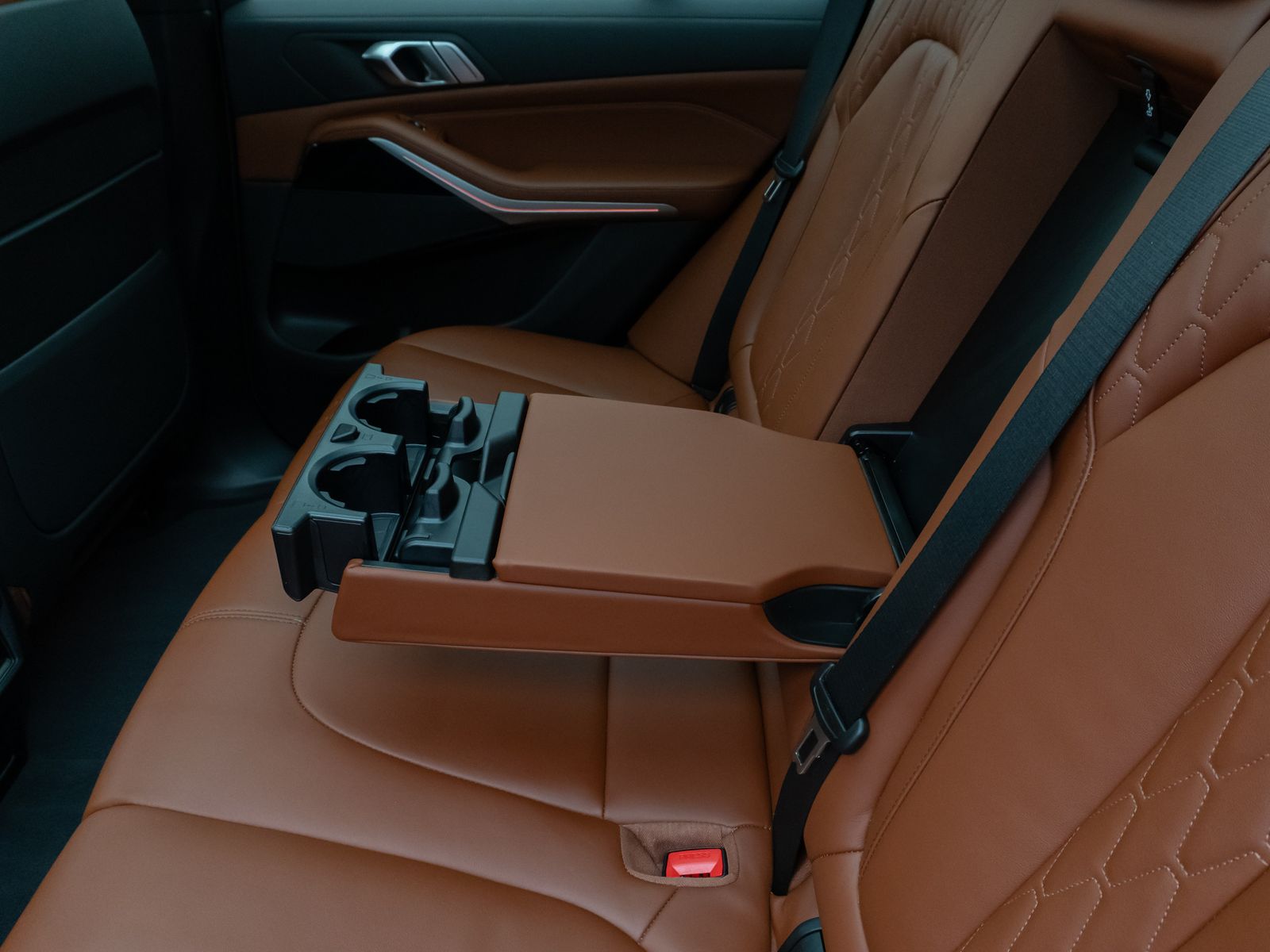 Fahrzeugabbildung BMW X5 xD30d M Sport Panorama Kamera Laser HUD HiFi
